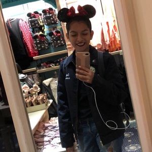 Meet your Posher, Emily